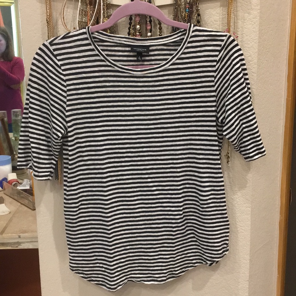 Black and White Short Sleeve Top Small